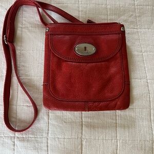 Fossil Vintage Red Maddox Keyhole Leather Mini Purse